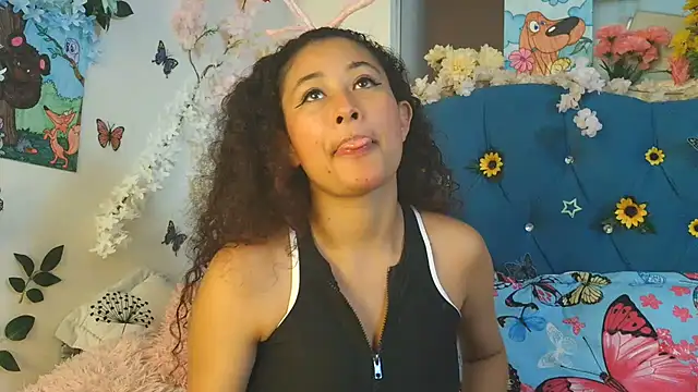 Snapshot of Milkdulce1 chatting on May 25, 2:16 pm Milkdulce1 online show from May 25, 2:16 pm
