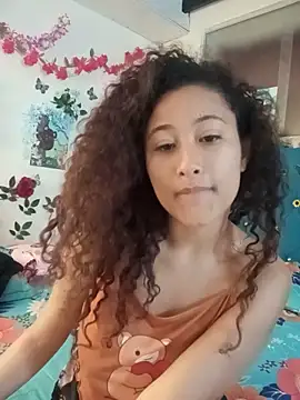 Snapshot of Milkdulce1 chatting on June 15, 2:50 pm Milkdulce1 online show from June 15, 2:50 pm