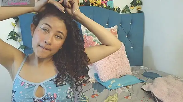 Milkdulce1 online show from December 22, 1:22 pm