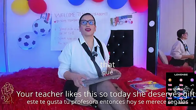 Snapshot of vaiolet_triana chatting on June 24, 8:39 pm vaiolet triana online show from June 24, 8:39 pm