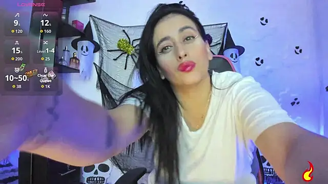 vaiolet triana online show from October 25, 8:09 pm