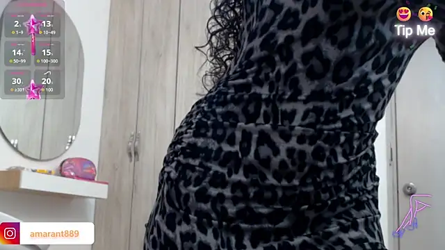 Snapshot of amaranta_f00x chatting on November 19, 12:38 pm amaranta f00x online show from November 19, 12:38 pm