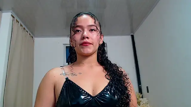 Snapshot of amaranta_f00x chatting on November 11, 10:58 pm amaranta f00x online show from November 11, 10:58 pm