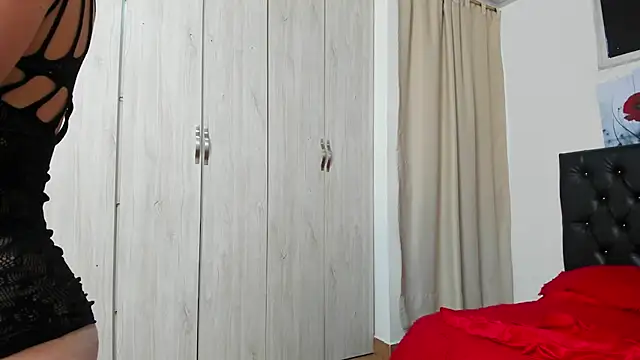 Snapshot of amaranta_f00x chatting on June 19, 12:55 pm amaranta f00x online show from June 19, 12:55 pm