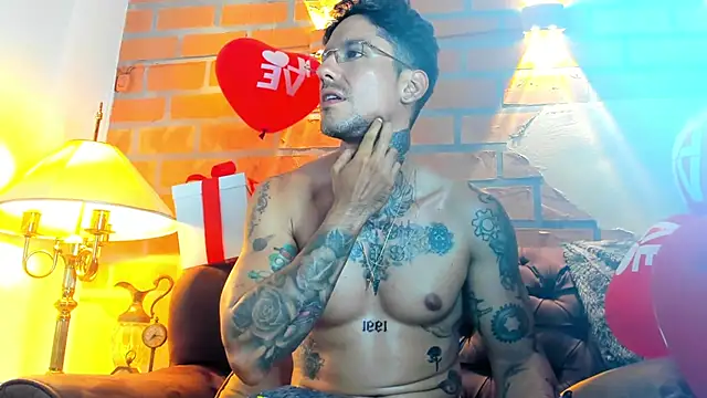 Dylanstonne online show from February 6, 10:21 pm