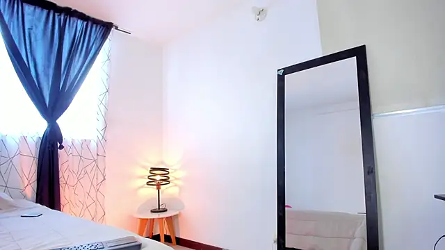 Snapshot of Aleja_arango1 chatting on June 10, 6:53 pm Aleja arango1 online show from June 10, 6:53 pm