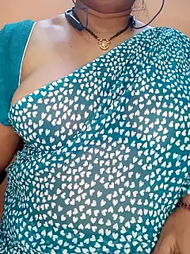 Snapshot of Sexy-Telugunayana2 chatting on February 6, 11:09 am Sexy-Telugunayana2 online show from February 6, 11:09 am