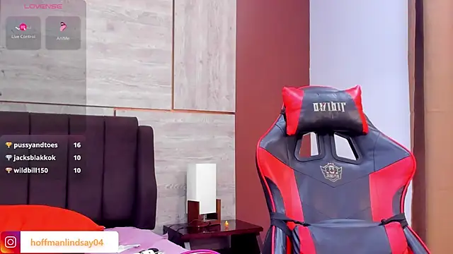 Snapshot of lindsayhoffman18 chatting on February 22, 1:22 am lindsayhoffman18 online show from February 22, 1:22 am