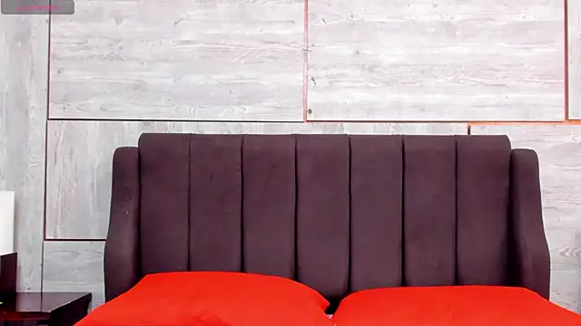 Snapshot of lindsayhoffman18 chatting on February 21, 7:10 pm lindsayhoffman18 online show from February 21, 7:10 pm