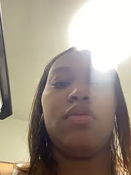 lindsayhoffman18 online show from November 14, 1:15 pm