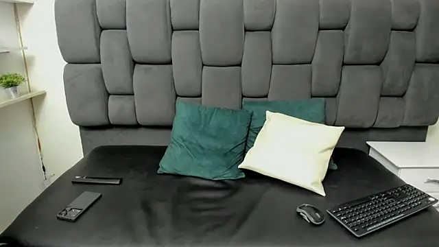 Yef Thin online show from February 22, 3:45 am