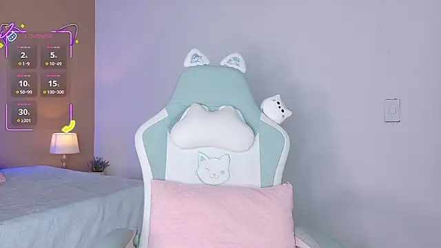 ahvi ebony online show from January 17, 12:42 pm