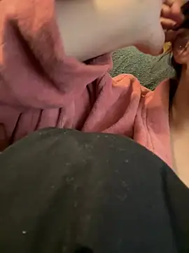 Snapshot of nos2sex69 chatting on December 22, 1:22 pm nos2sex69 online show from December 22, 1:22 pm