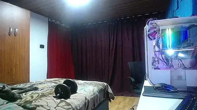 esjrobles online show from March 22, 1:11 am