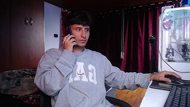 esjrobles online show from March 19, 7:27 pm