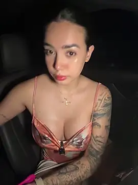 Pink Jazmin online show from April 11, 3:03 am