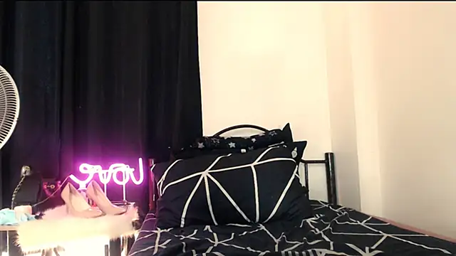 Nathalie Heartxoxo69 online show from February 27, 5:18 am