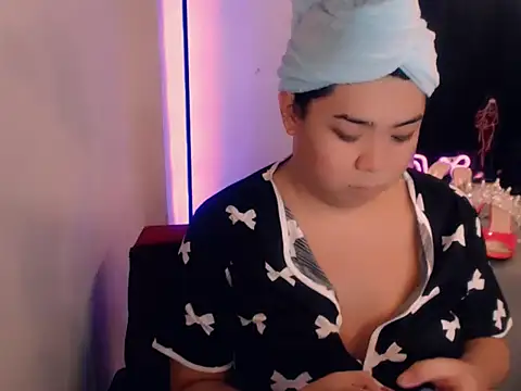 Nathalie Heartxoxo69 online show from March 23, 2:17 pm