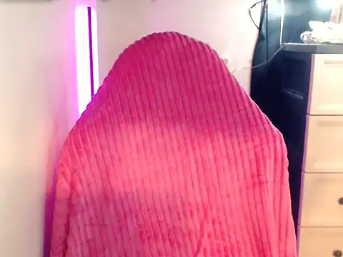 Nathalie Heartxoxo69 online show from April 8, 11:39 pm