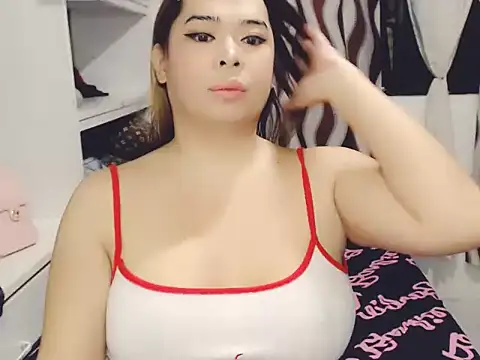 Snapshot of Nathalie_Heartxoxo69 chatting on July 3, 1:39 pm Nathalie Heartxoxo69 online show from July 3, 1:39 pm