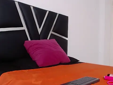 Snapshot of chantel_carter chatting on February 19, 4:22 pm chantel carter online show from February 19, 4:22 pm