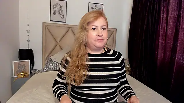 Snapshot of MonyCassius chatting on November 24, 12:16 pm MonyCassius online show from November 24, 12:16 pm