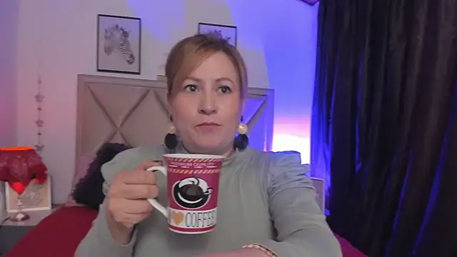 MonyCassius online show from February 24, 1:12 pm