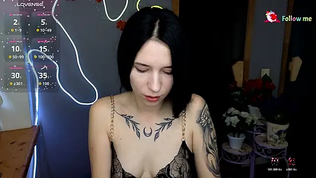 KarolinaBlacks online show from November 22, 6:45 am