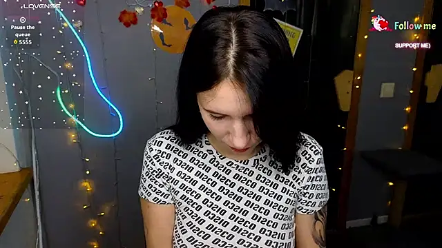 KarolinaBlacks online show from October 23, 5:39 am