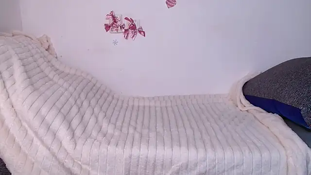 bellaa love  online show from March 23, 12:22 am