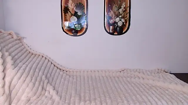 bellaa love  online show from April 3, 12:06 am