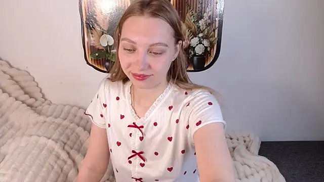 bellaa love  online show from May 15, 12:19 am