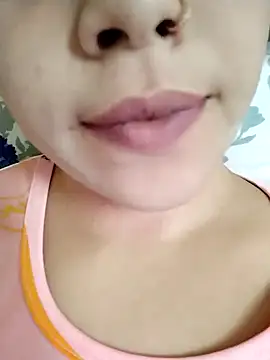 Snapshot of Anki-doll chatting on October 6, 6:03 am Anki-doll online show from October 6, 6:03 am