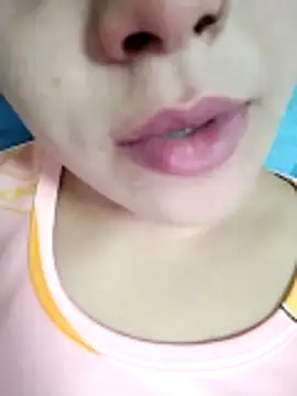 Snapshot of Anki-doll chatting on November 19, 5:40 am Anki-doll online show from November 19, 5:40 am