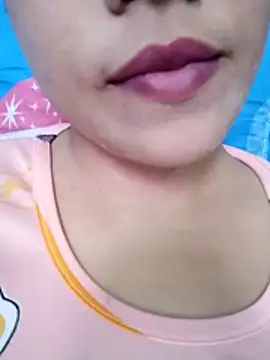 Snapshot of Anki-doll chatting on July 2, 5:35 am Anki-doll online show from July 2, 5:35 am