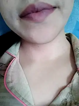 Snapshot of Anki-doll chatting on December 4, 5:39 am Anki-doll online show from December 4, 5:39 am