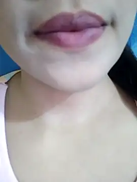 Snapshot of Anki-doll chatting on October 31, 5:37 am Anki-doll online show from October 31, 5:37 am