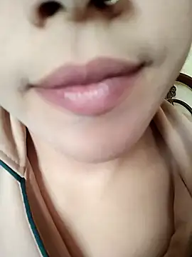 Snapshot of Anki-doll chatting on March 21, 6:05 am Anki-doll online show from March 21, 6:05 am