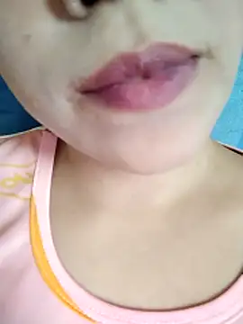 Snapshot of Anki-doll chatting on November 15, 5:44 am Anki-doll online show from November 15, 5:44 am