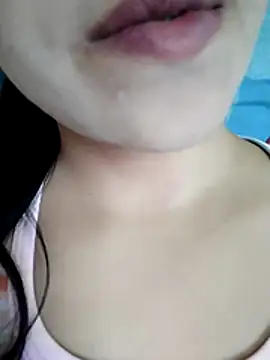 Snapshot of Anki-doll chatting on December 3, 5:30 am Anki-doll online show from December 3, 5:30 am