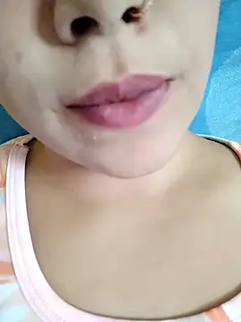 Snapshot of Anki-doll chatting on October 27, 5:41 am Anki-doll online show from October 27, 5:41 am