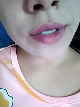 Snapshot of Anki-doll chatting on October 20, 6:15 am Anki-doll online show from October 20, 6:15 am