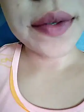 Snapshot of Anki-doll chatting on November 5, 5:43 am Anki-doll online show from November 5, 5:43 am