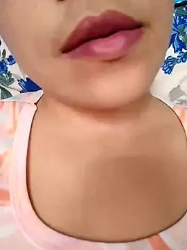 Snapshot of Anki-doll chatting on June 12, 5:38 am Anki-doll online show from June 12, 5:38 am