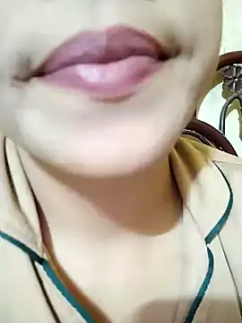 Snapshot of Anki-doll chatting on March 19, 12:45 pm Anki-doll online show from March 19, 12:45 pm