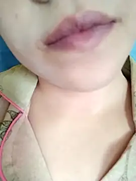 Snapshot of Anki-doll chatting on November 22, 5:39 am Anki-doll online show from November 22, 5:39 am