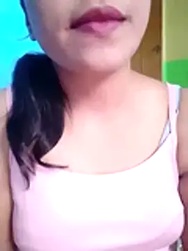 Snapshot of Anki-doll chatting on July 4, 5:36 am Anki-doll online show from July 4, 5:36 am