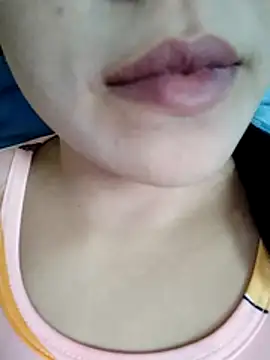 Snapshot of Anki-doll chatting on November 17, 5:33 am Anki-doll online show from November 17, 5:33 am