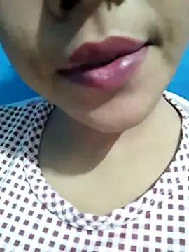 Snapshot of Anki-doll chatting on July 1, 5:46 pm Anki-doll online show from July 1, 5:46 pm