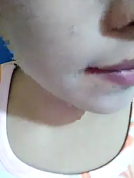 Snapshot of Anki-doll chatting on October 29, 5:50 am Anki-doll online show from October 29, 5:50 am